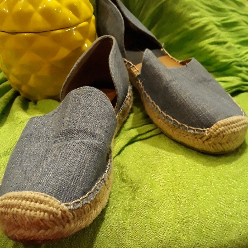Shoes - Picture 4 of 4